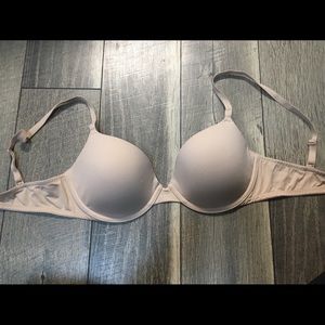 VS Pink bra